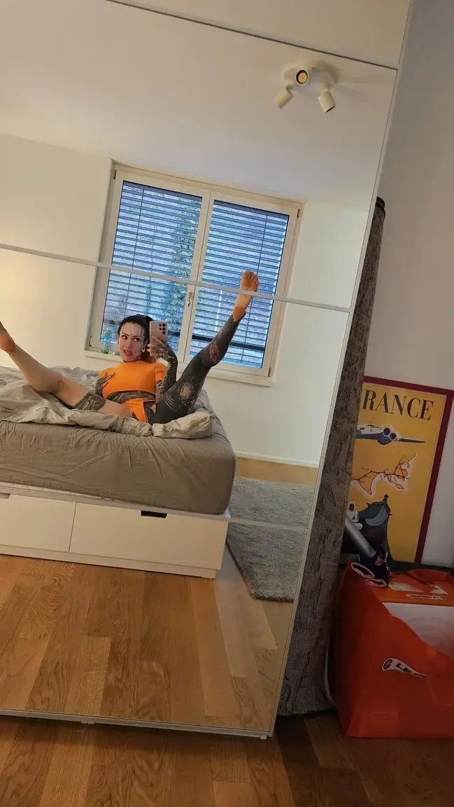 Mon abonnement est 100 % gratuit… viens en privé et laisse-moi te montrer à quel point je peux être coquine😈