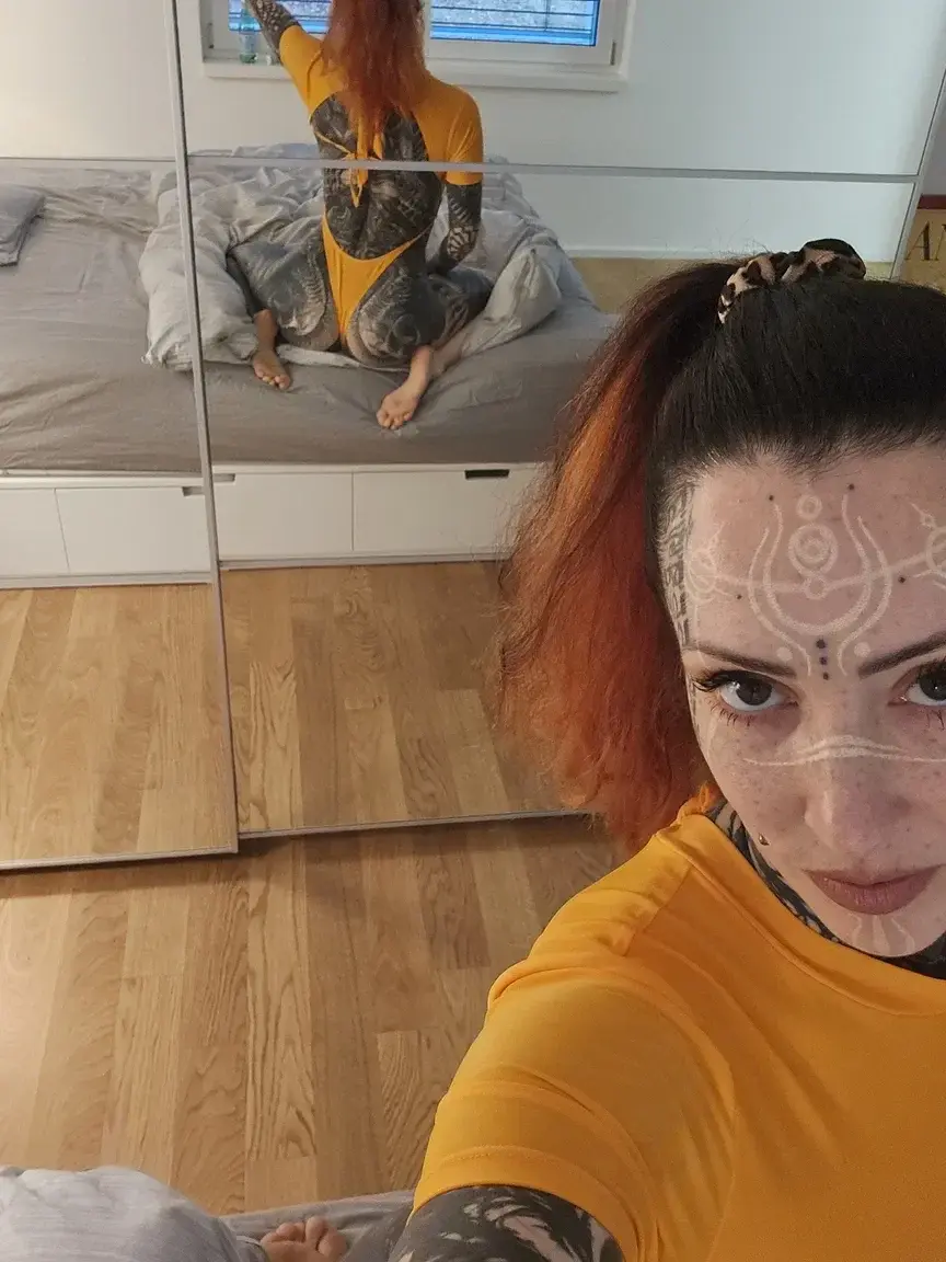 L’accès à ma page est gratuit, mais ce que je te réserve en privé risque de te faire....🥵🔥