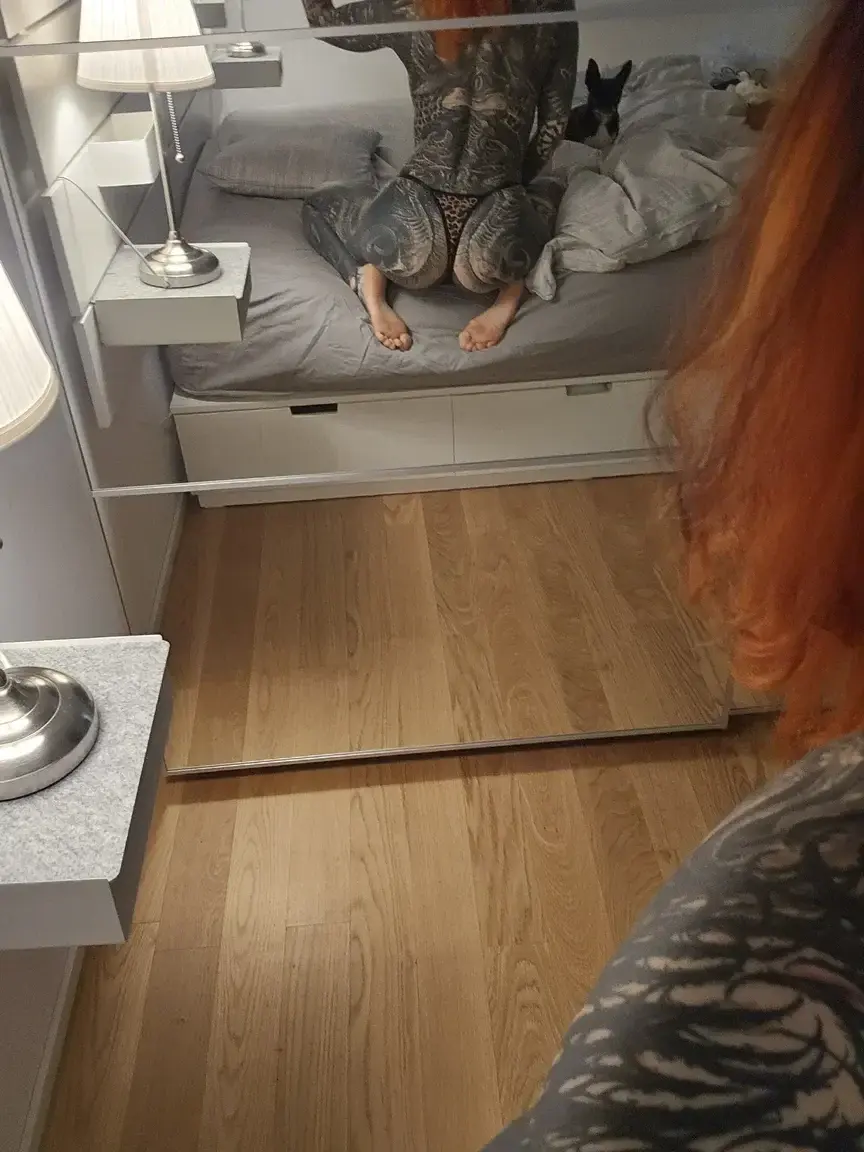Abo gratuit. En DM je te montre à quel point je suis coquine quand personne ne regarde… Ose venir🤤