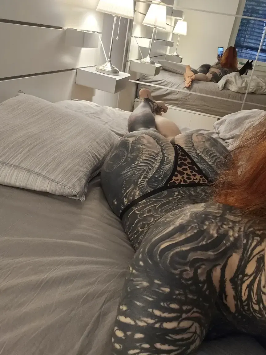 J'aime pas être toute seule… l'abo est gratuit, viens me parler en privé avant que je commence sans toi😉