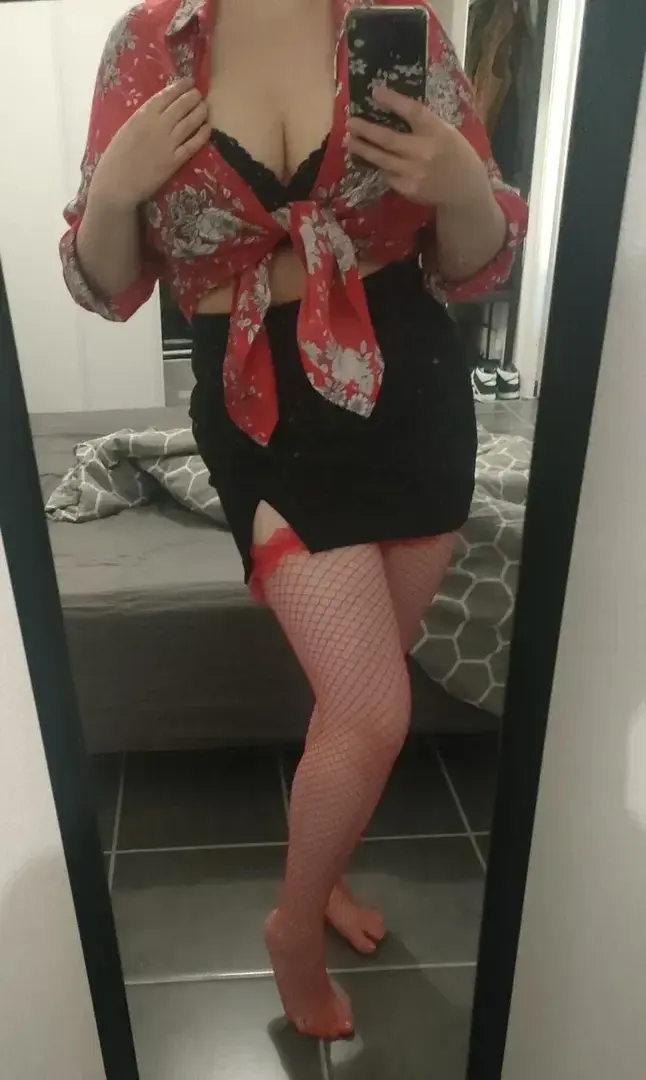 Petite tenue pour cam si t'es intéressé vient sur insta ! Noumy.kimi2 ...