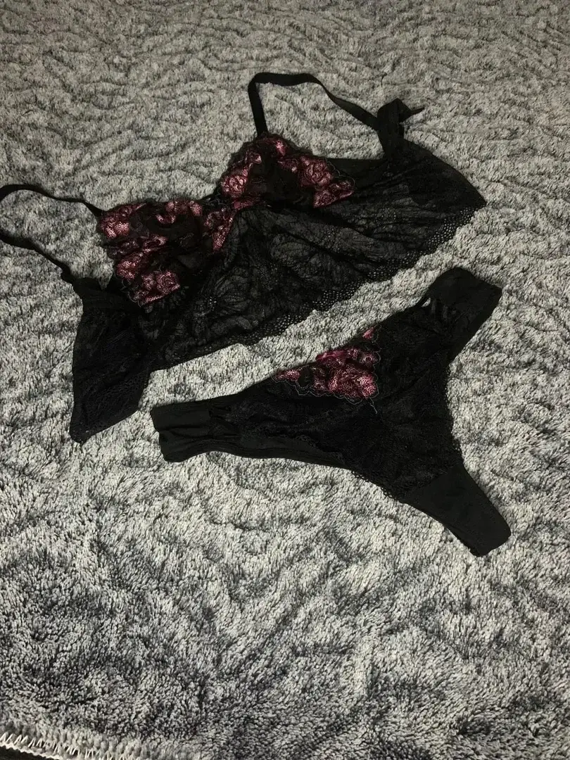 Leak & nude 8 — Butterfly-