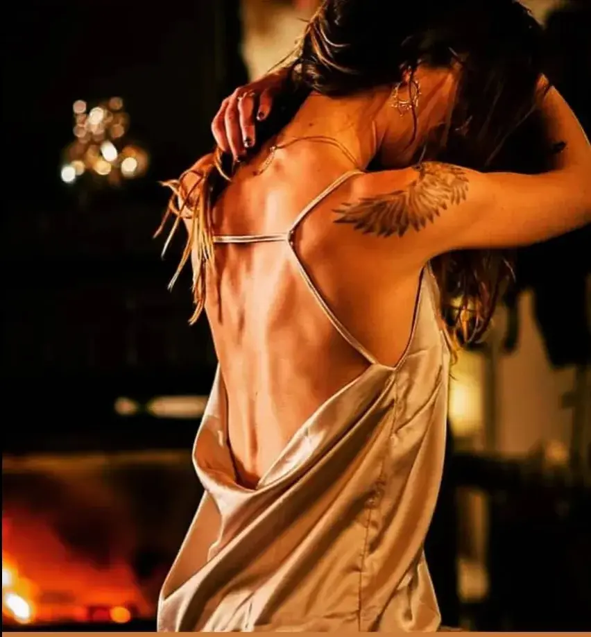 Leak & nude 2 — Saraloup