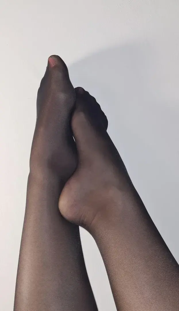 Leak & nude 1 — Feetlady_fr