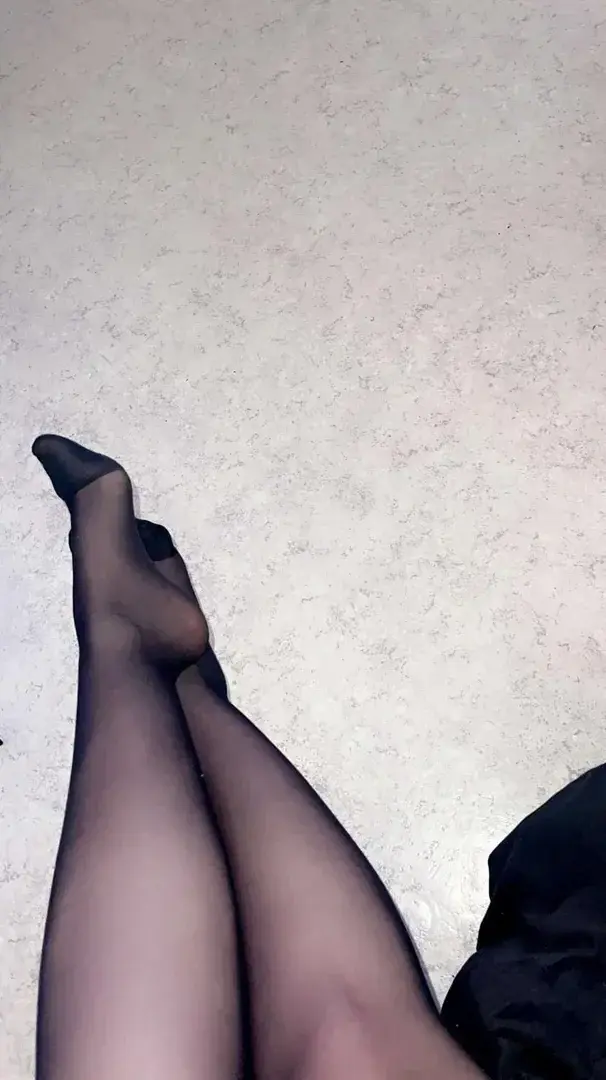 Leak & nude 2 — Petitspiedsred