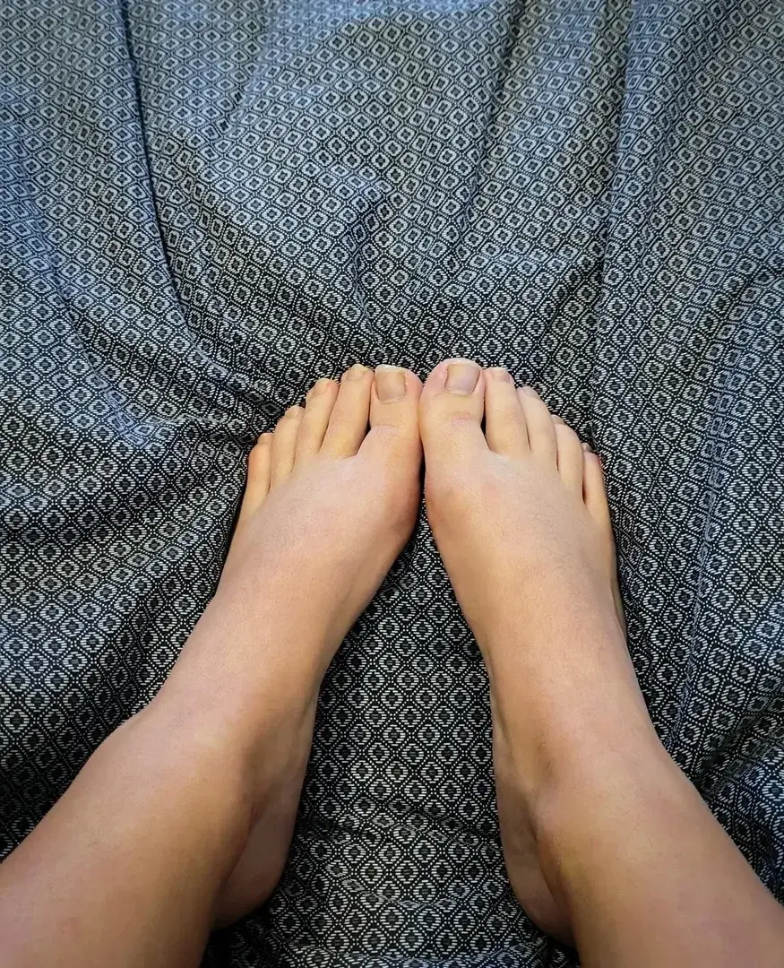 Leak & nude 2 — Camille_blanc_feet