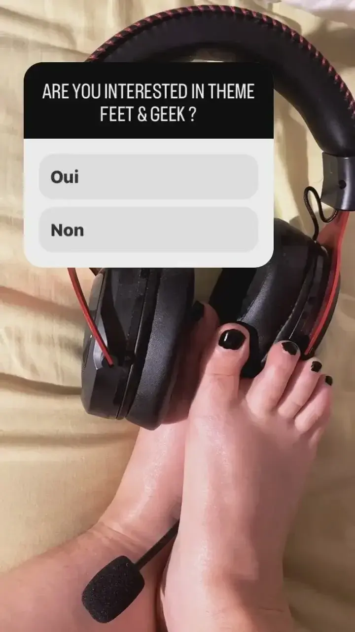 Leak & nude 7 — Irisfeetgoddess