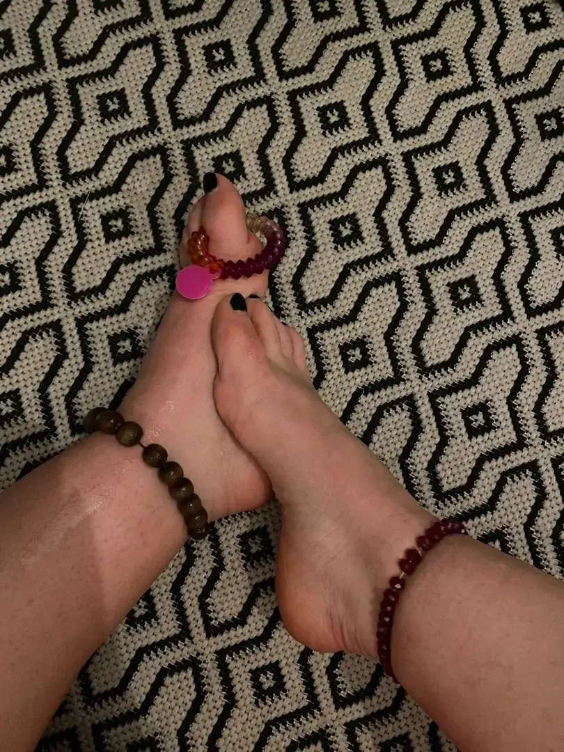 Leak & nude 9 — Irisfeetgoddess