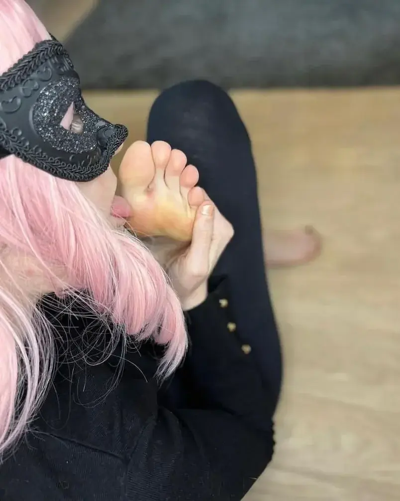Leak & nude 5 — Prendtonpieds
