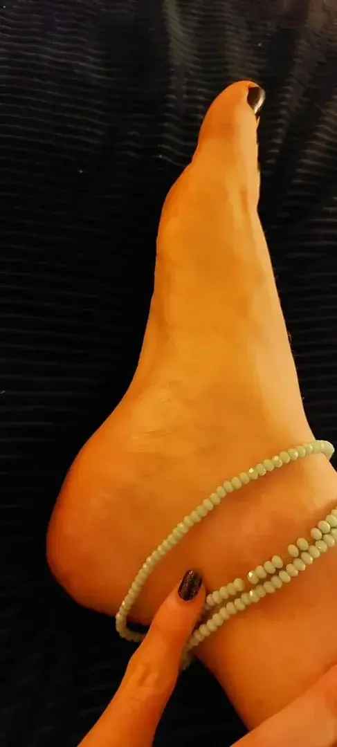 Leak & nude 5 — Bi-feet