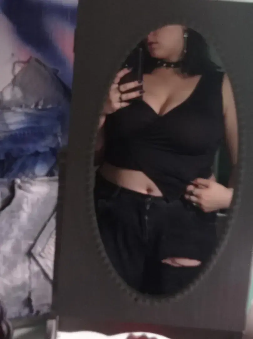 <3