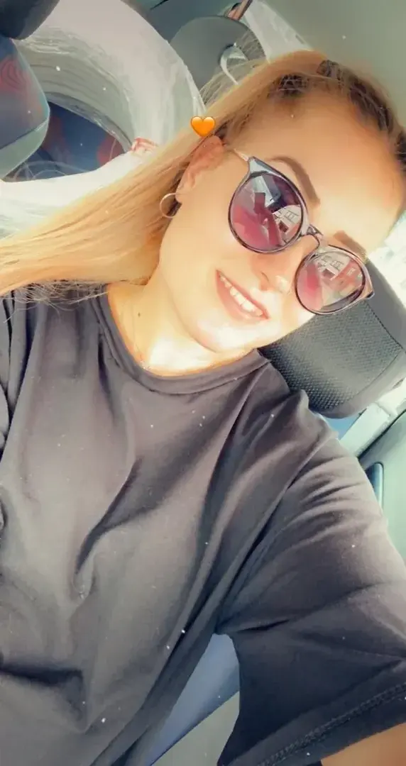 Leak & nude MYM — La_blonde_94 : « média » (MYM)