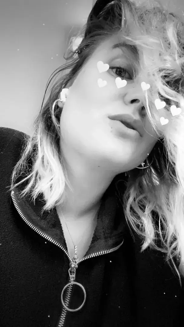 Leak & nude MYM — La_blonde_94 : « média » (MYM)