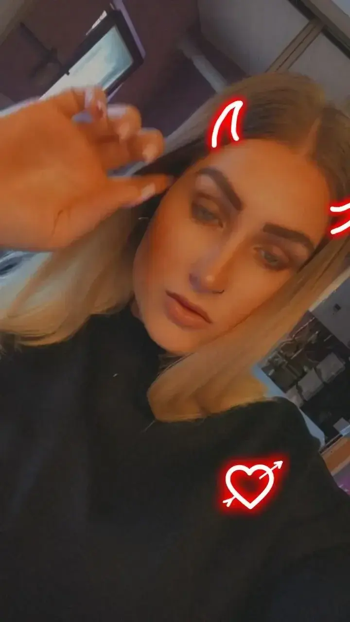 Leak & nude MYM — La_blonde_94 : « média » (MYM)