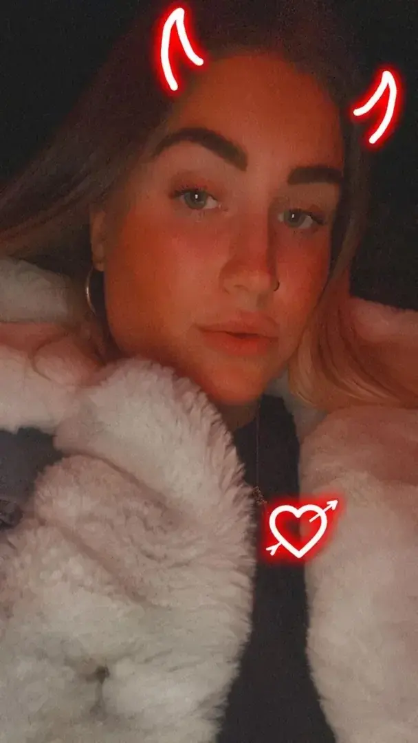 Leak & nude MYM — La_blonde_94 : « média » (MYM)