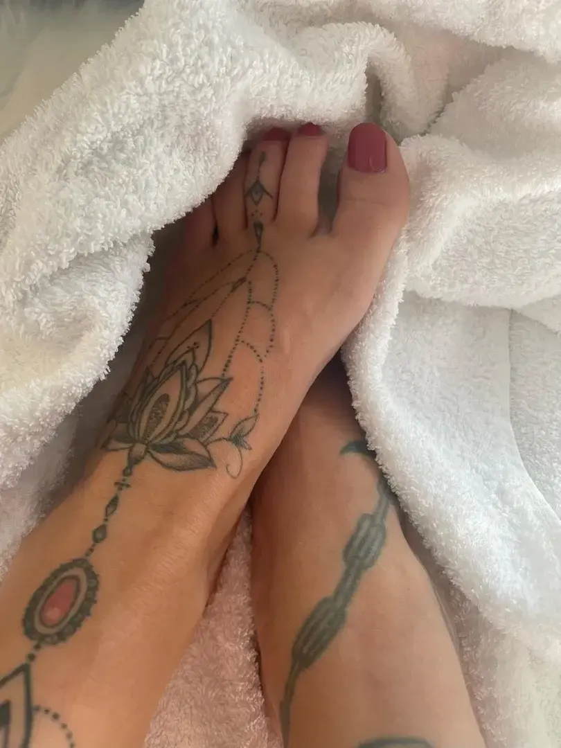 Leak & nude 2 — Christa
