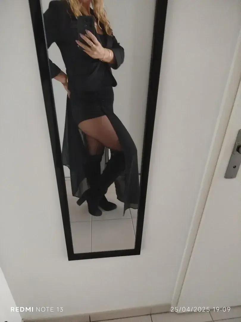 Leak & nude 12 — fluffyfeet31