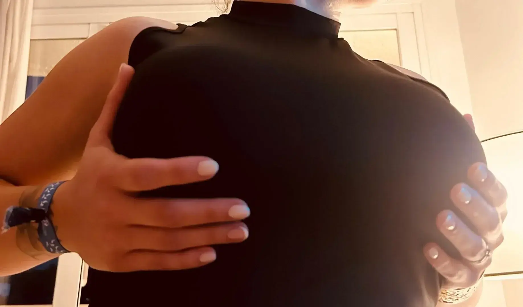 Leak & nude MYM — Sweetmood : « Je n’ai pas assez avec mes mains ✋ » (MYM)