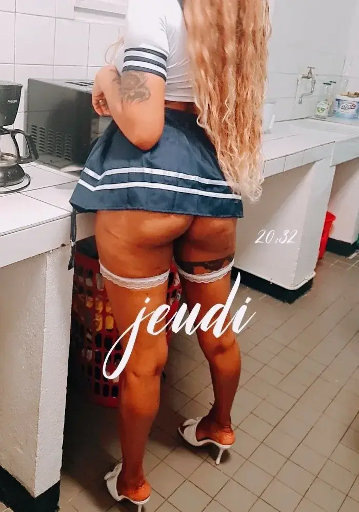 Lyly973 — média 7 | French Modèles