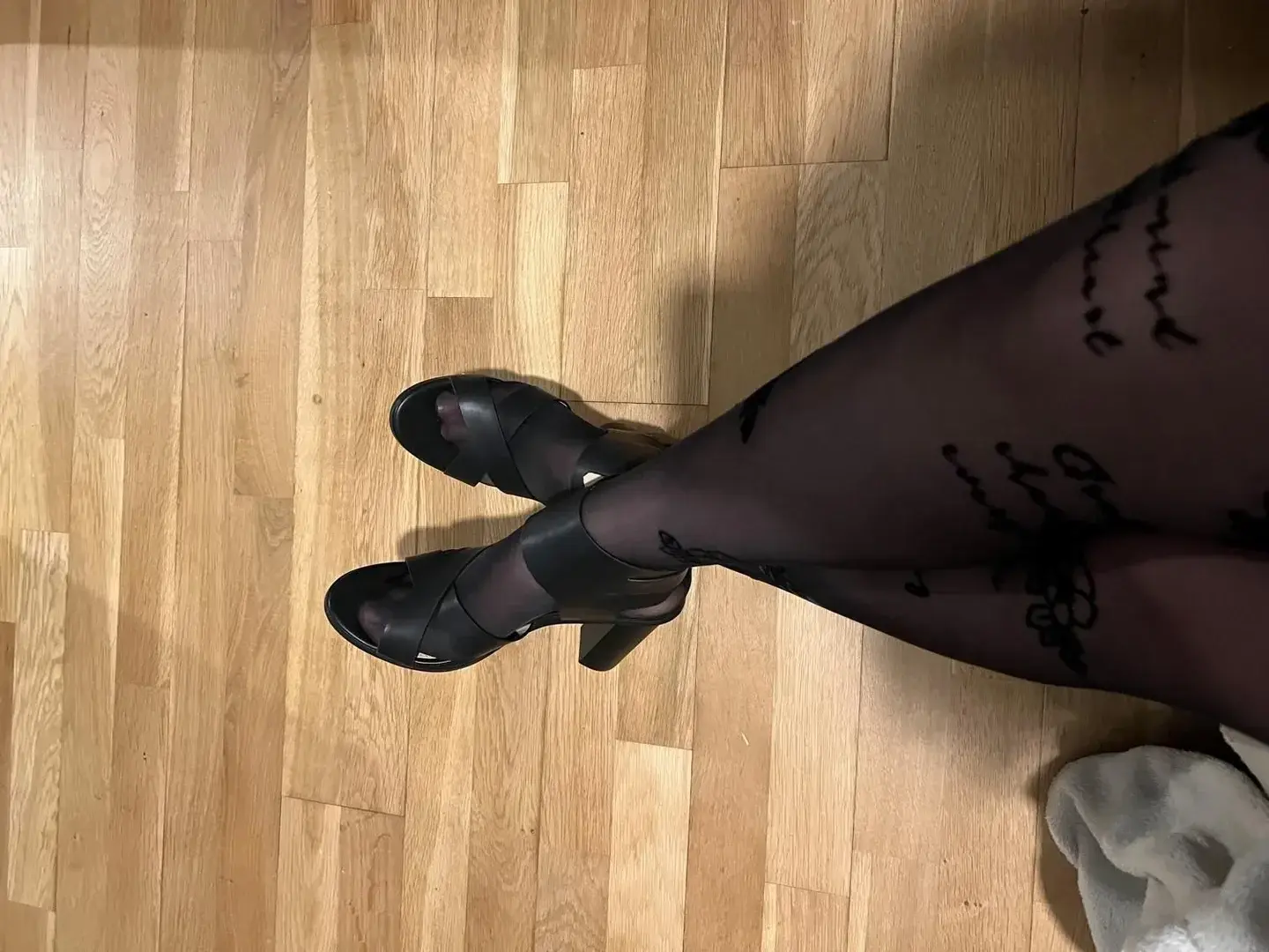 Leak & nude 3 — pretty_ladyfeet