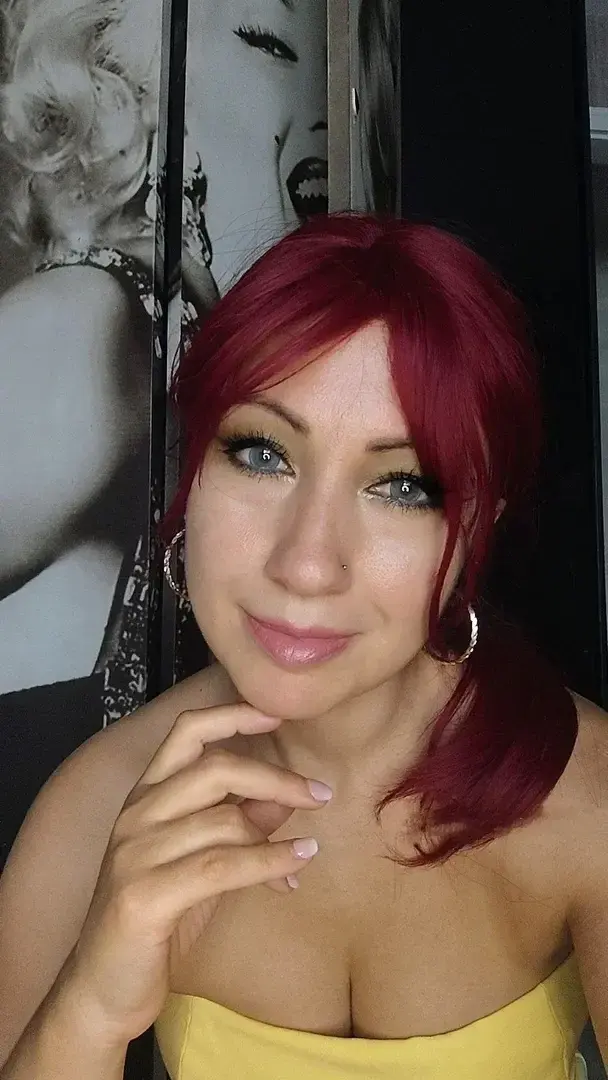 Redgirl45 — média 8 | French Modèles