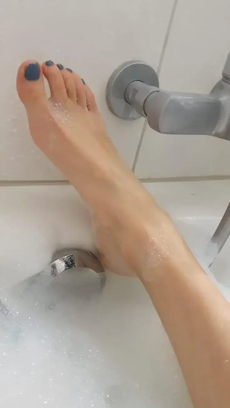Leak & nude 1 — Fiassnockerl
