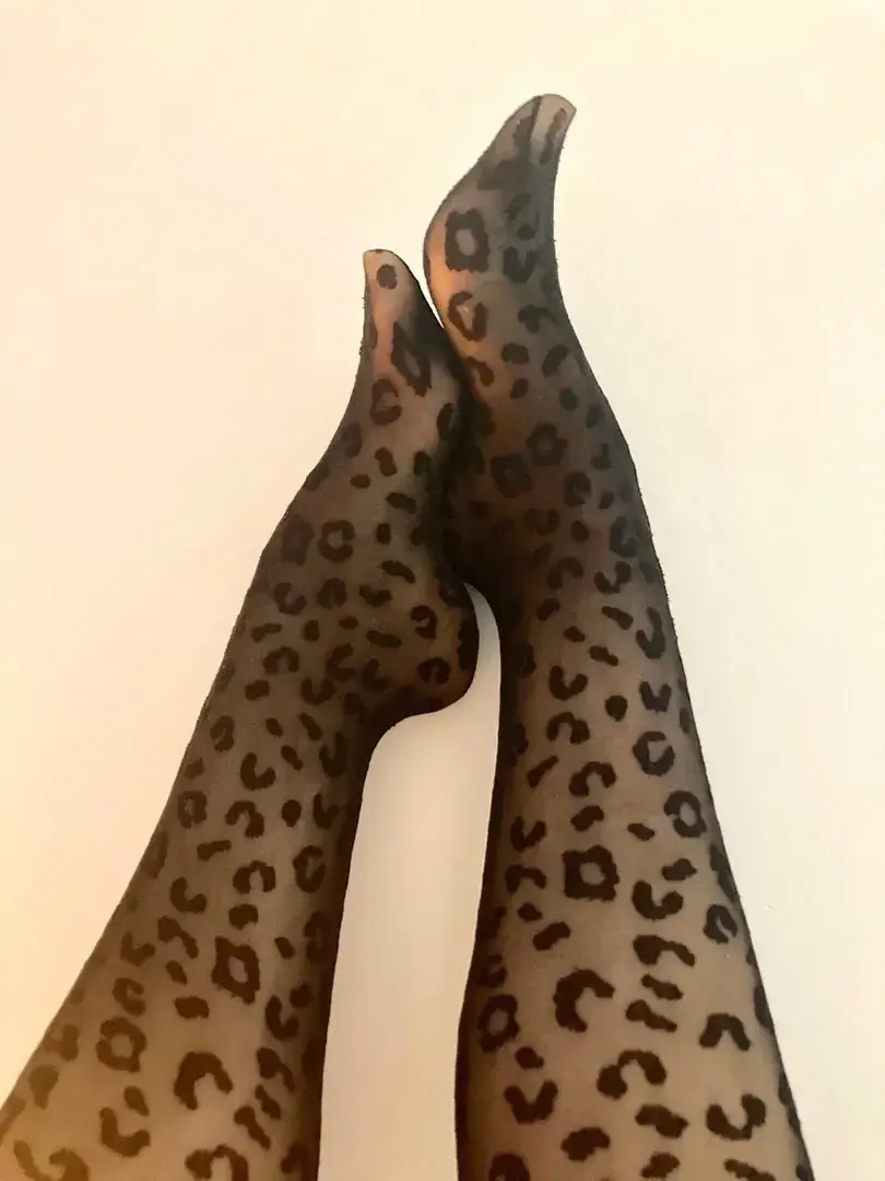 Leak & nude 3 — Klarafeet