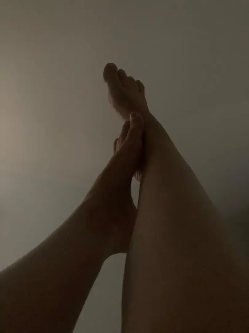 Leak & nude 4 — Klarafeet