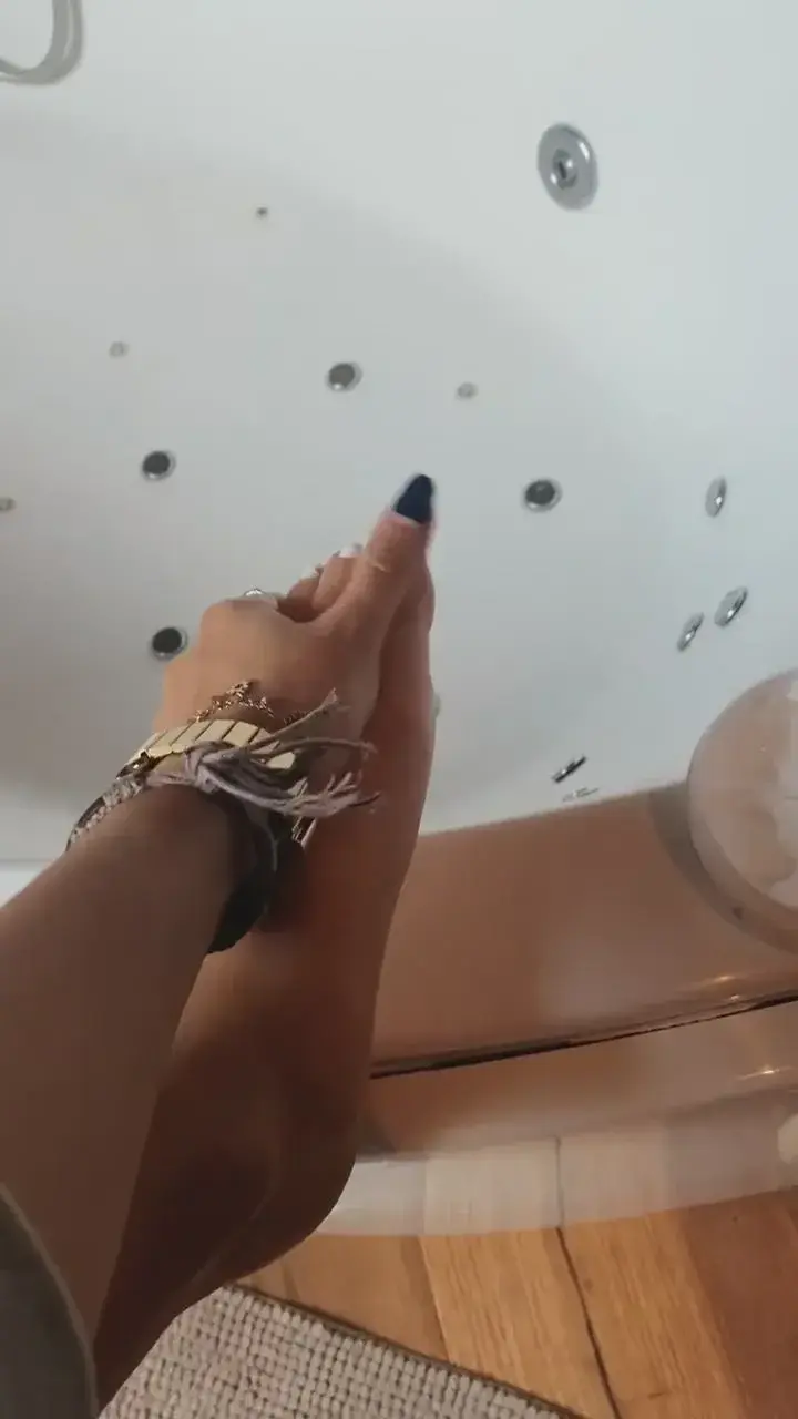 Leak & nude 3 — Elishaelisha