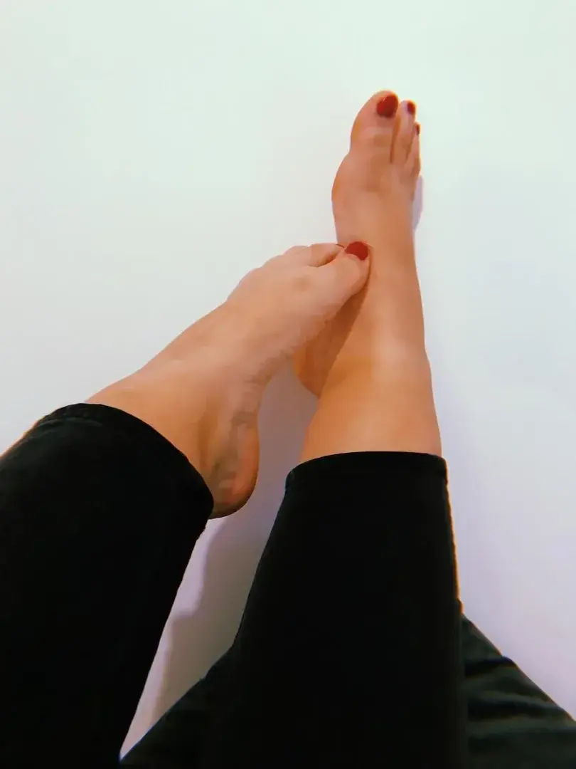 Leak & nude 4 — Feetasm