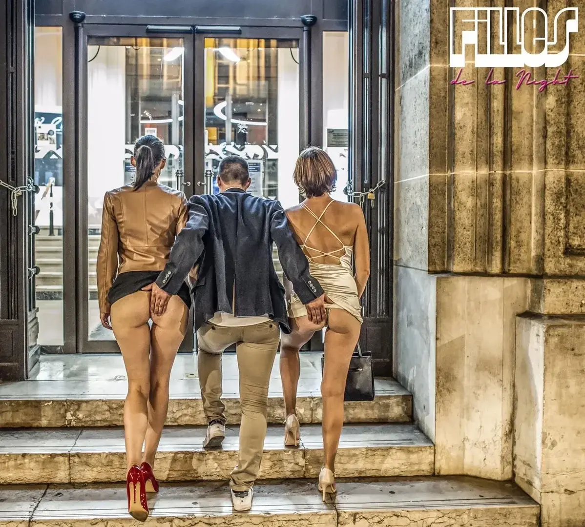 Leak & nude 2 — Exhibdecouple