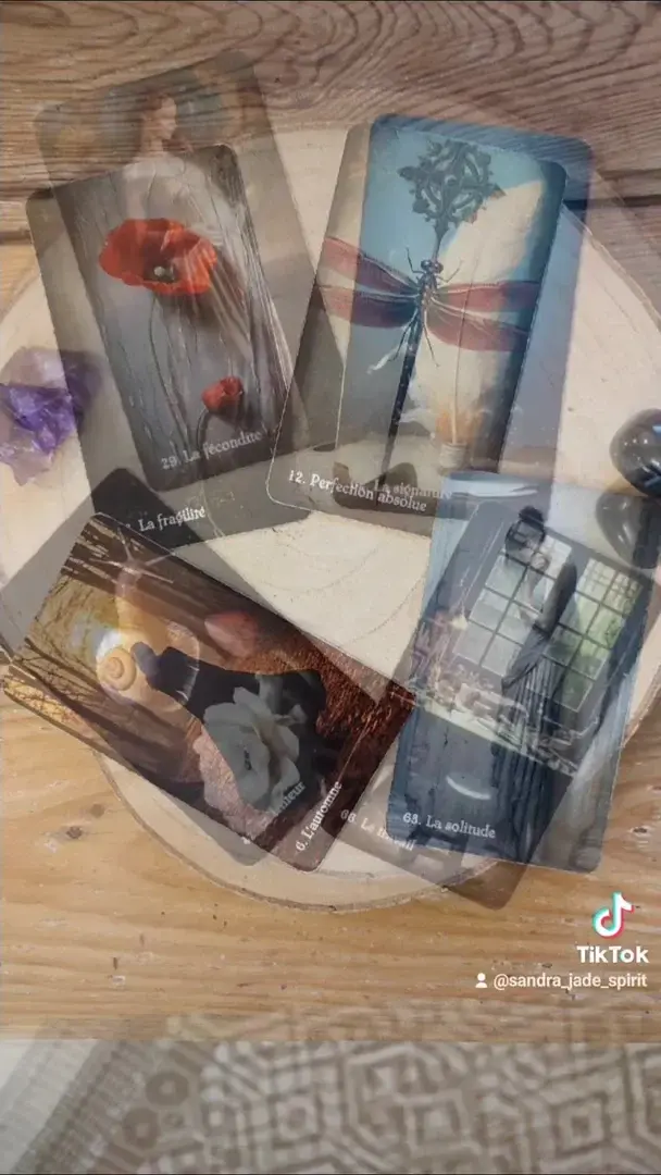 Vous pouvez retrouver ma création, mon oracle divinatoire , celui dont je me sers pour faire vos tirages, dans ma boutique sur la marketplace où il est en vente. Le lien de cette boutique se trouve sur ma biographie Tik tok, sous l'intitulé "acheter mes oracles" . Vous pouvez évidemment également me rejoindre en vous abonnant à mon compte MYM et bénéficier de mes différentes prestations qui ont pour but de vous guider et de répondre à vos questions. Sandra 🌟