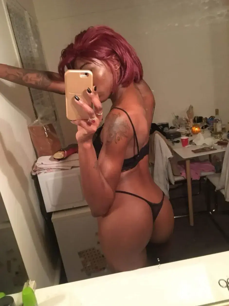 Leak & nude 6 — Sunbony