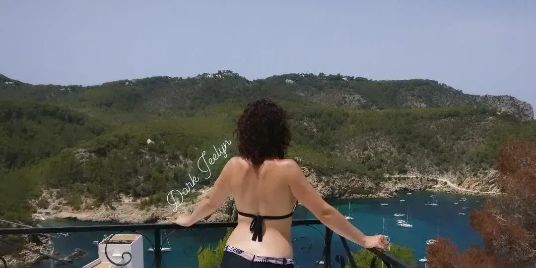 Et vous, l'été, vous êtes plutôt mer ou plutôt montagne ?Envie d'en découvrir plus ? Abonnement à 2,99 euros avec le code HOTSUMMER. Offre valable jusqu'à demain soir, profitez-en !