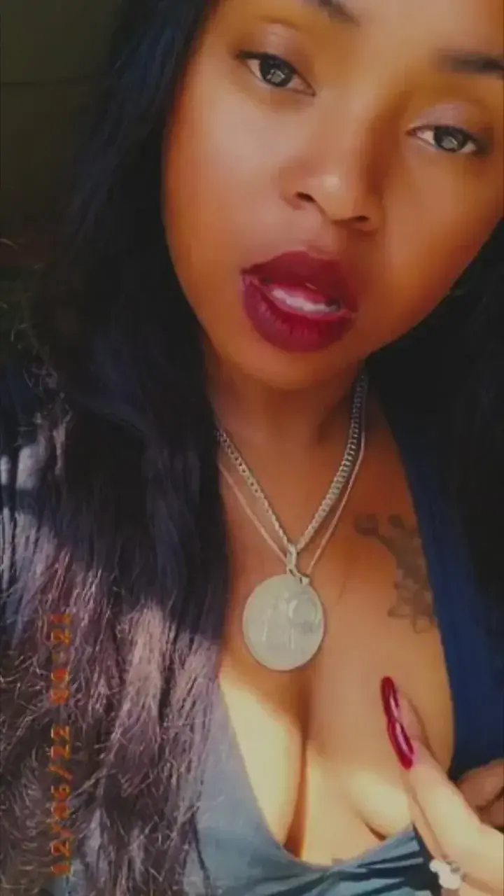 Leak & nude 4 — petitpimentmalagasy