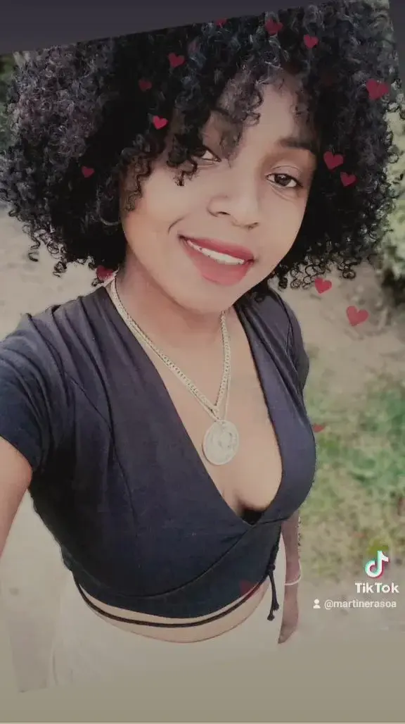 Leak & nude 5 — petitpimentmalagasy