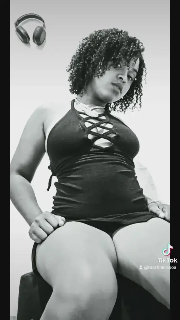 Leak & nude 6 — petitpimentmalagasy