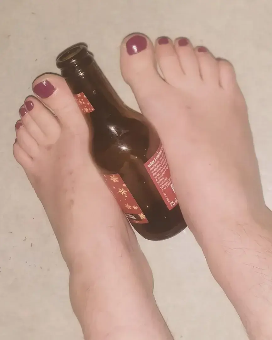 Apéro time 🍻 #feet #feetgirl #feetjob #mymfeet #pieds #feetmym