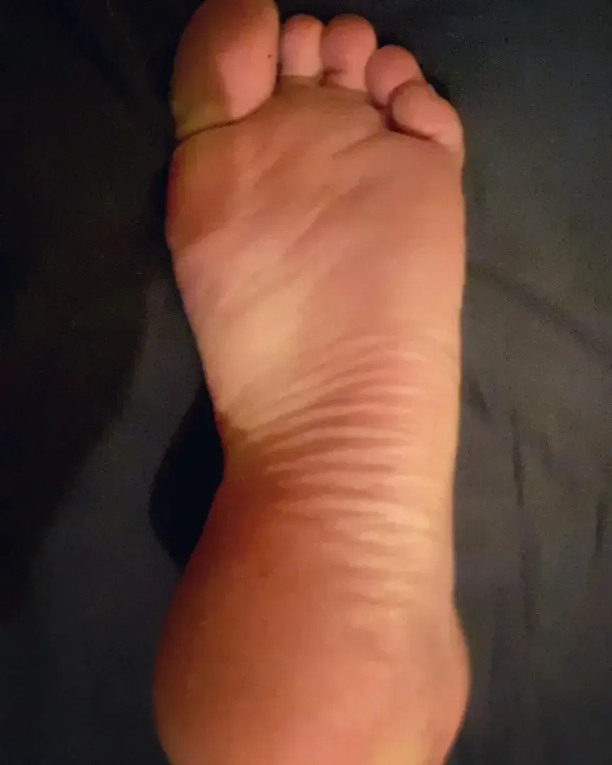 Un joli pied 😉 #pied #piednu #feetgirl🦶 #mymfeet #mymgirl