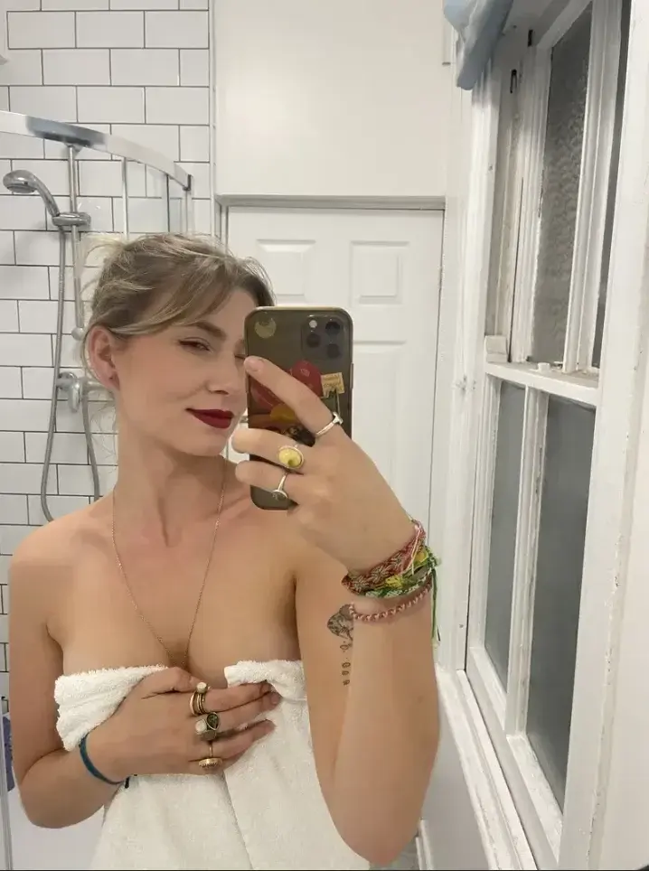J'ai envie de m'amuser ce soir mhhh✨Code gratuit pour venir me parler : JUJUX✨🍑Réabo -49% code : HOT49🍑🟢Abo sans code = 1 photo offertes🟢