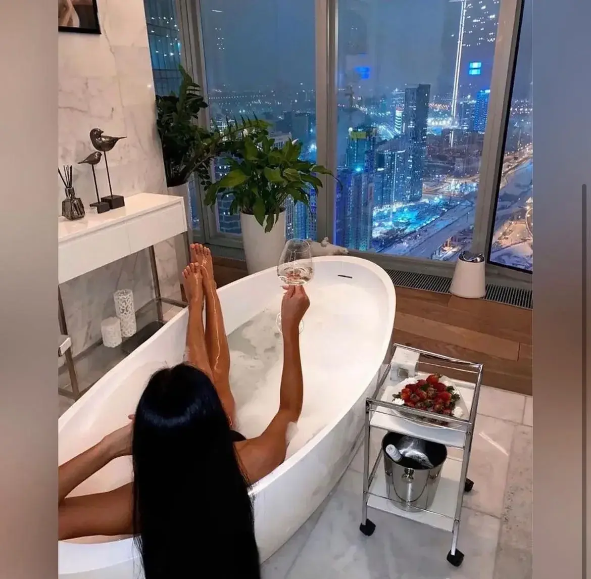 Leak & nude 1 — Livia_feet1