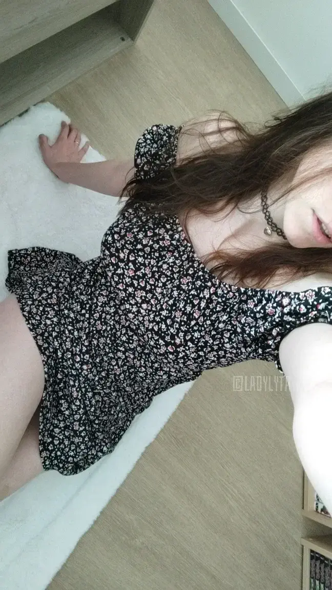 C'est dans cette tenue que j'attends mon amant du jour ! 😇