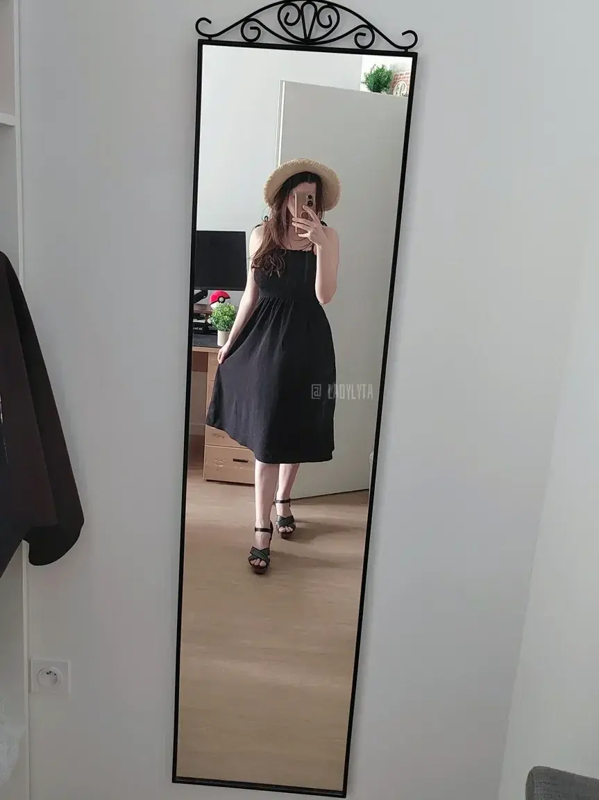 Robe noire ou robe bleue ? 🌸