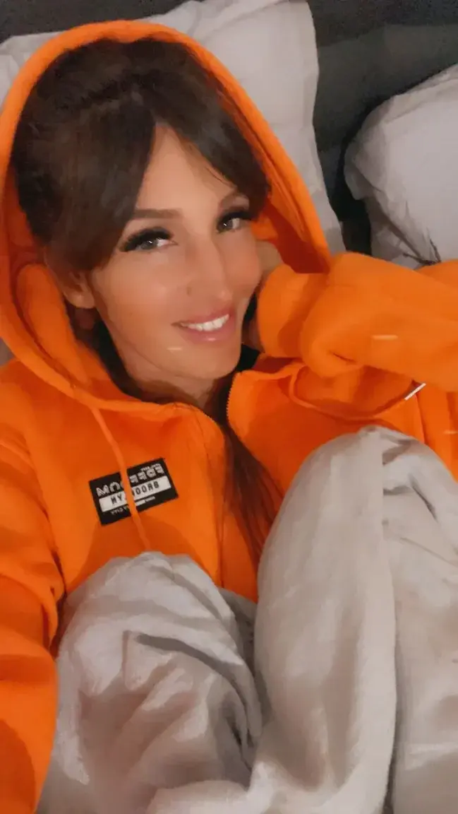 Hey toi !!Bientôt la nouvelle vidéo gratuite HARD !Demain soir solo et samedi trio ! 🥵🥵🥵🥵🥵Alors alors hâte ? 😮‍💨