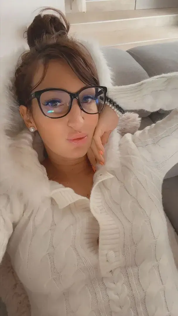 Hey toi rejoins moi vite tu as au moins 50 vidéos hard à regarder 😜🤩🤩🤩