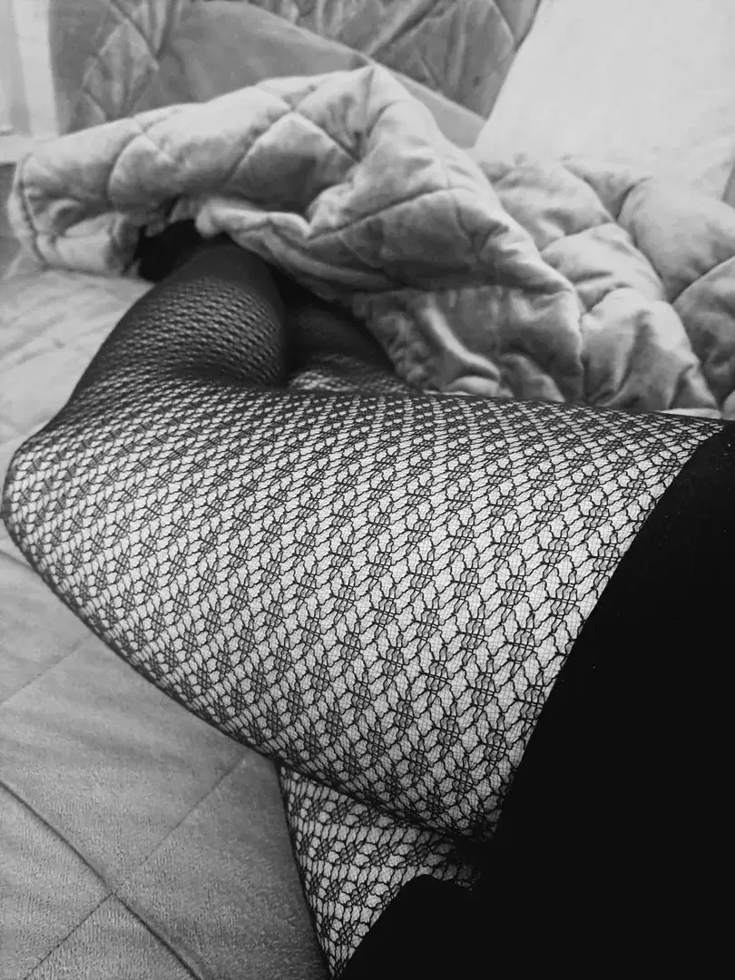 Leak & nude 3 — Miss_chaussettes