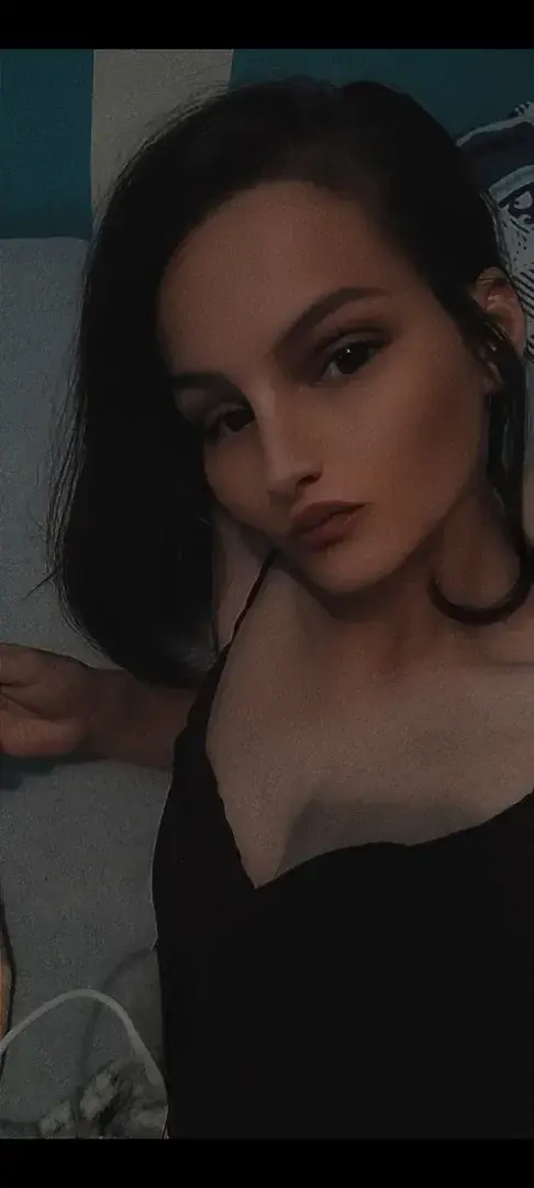 Leak & nude MYM — Hot_couple_lui_moi : « 🥰🥰🥰🥰 » (MYM)
