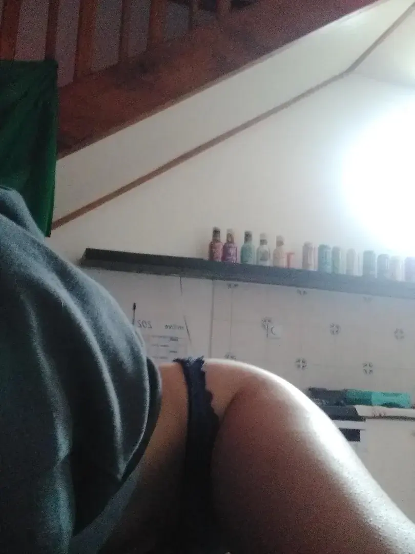 Chevauche moi sur la table 😏😘🔥