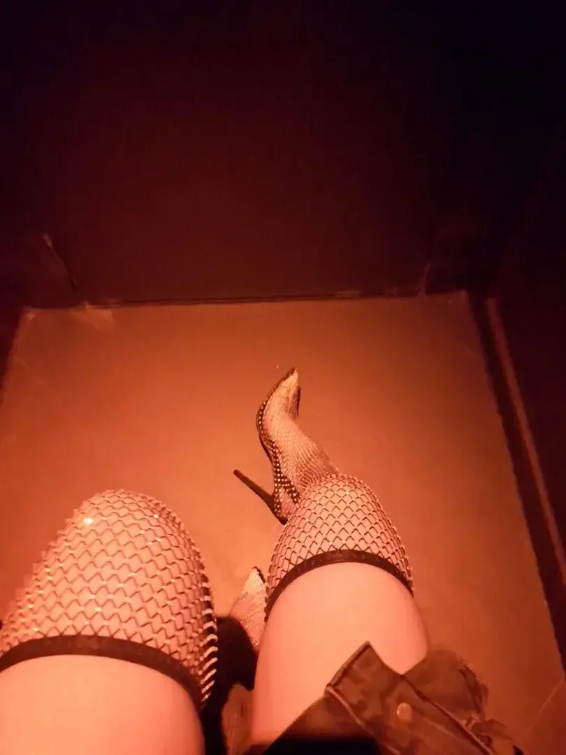 Leak & nude 3 — Sweetyhoneyx