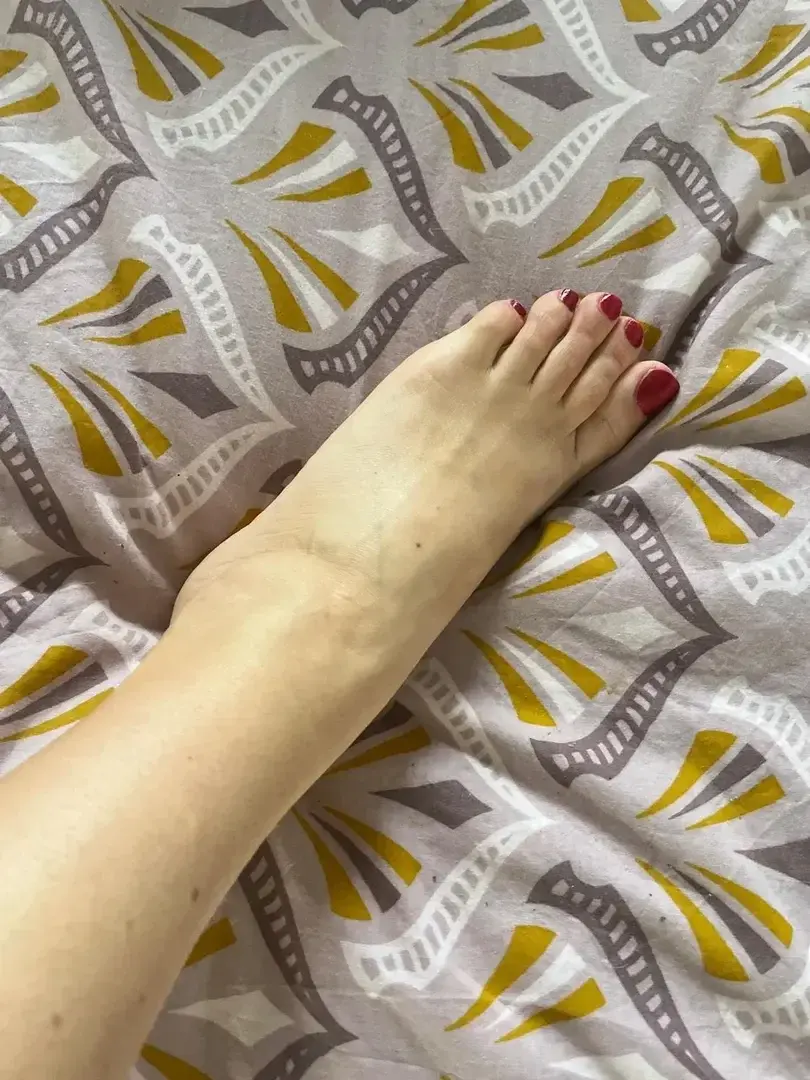 Leak & nude 4 — Piedsexhib31